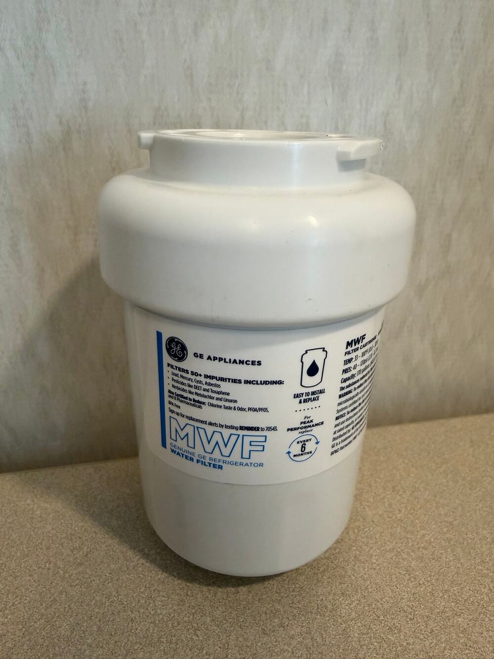 GE Refrigerator Water Filter Cartridge Genuine OEM Appliance Replacement Part